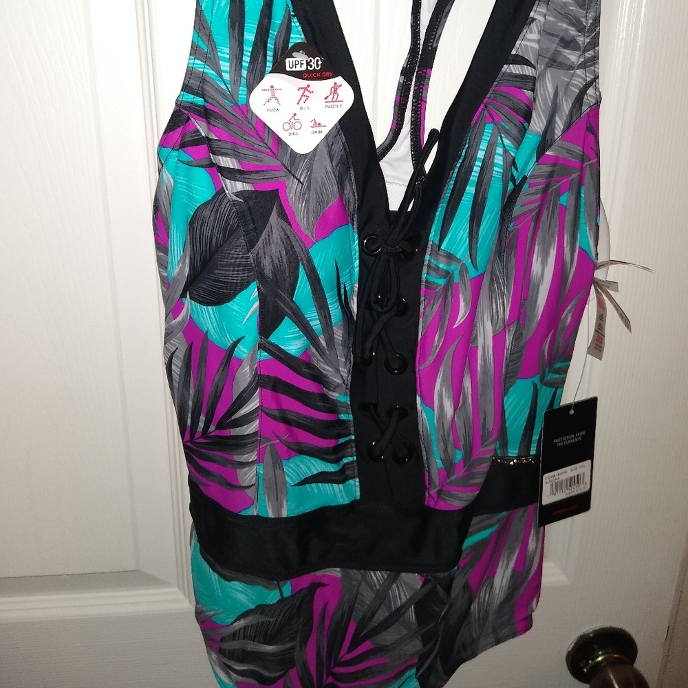 Swimsuit - Picture 4 of 4